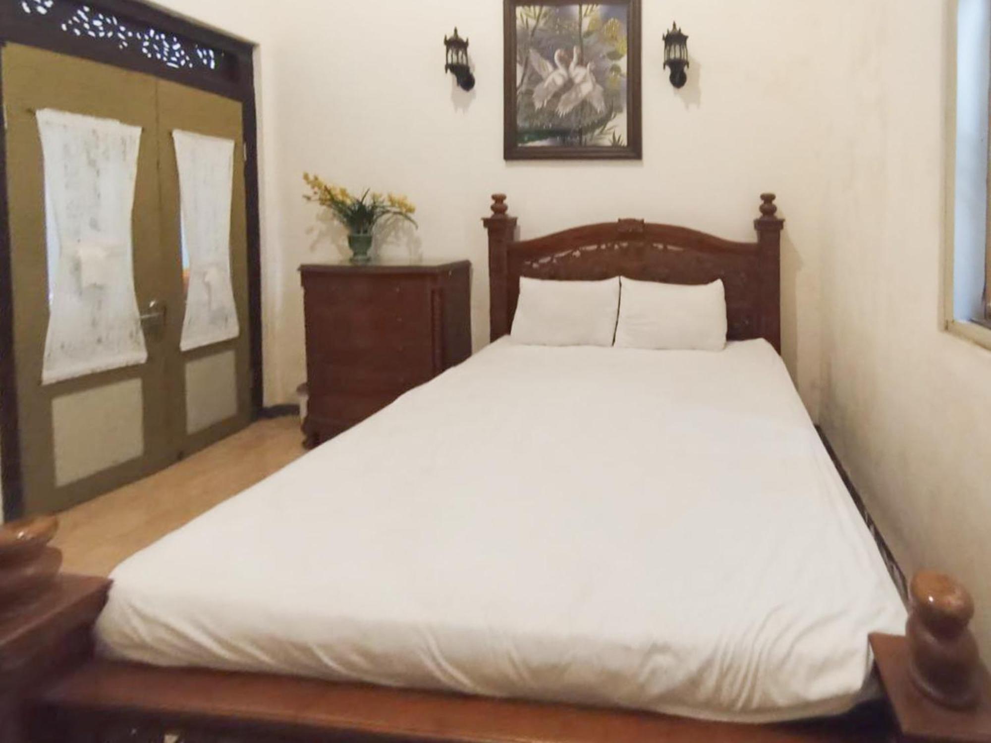Intayu Homestay Redpartner Malang Exterior photo
