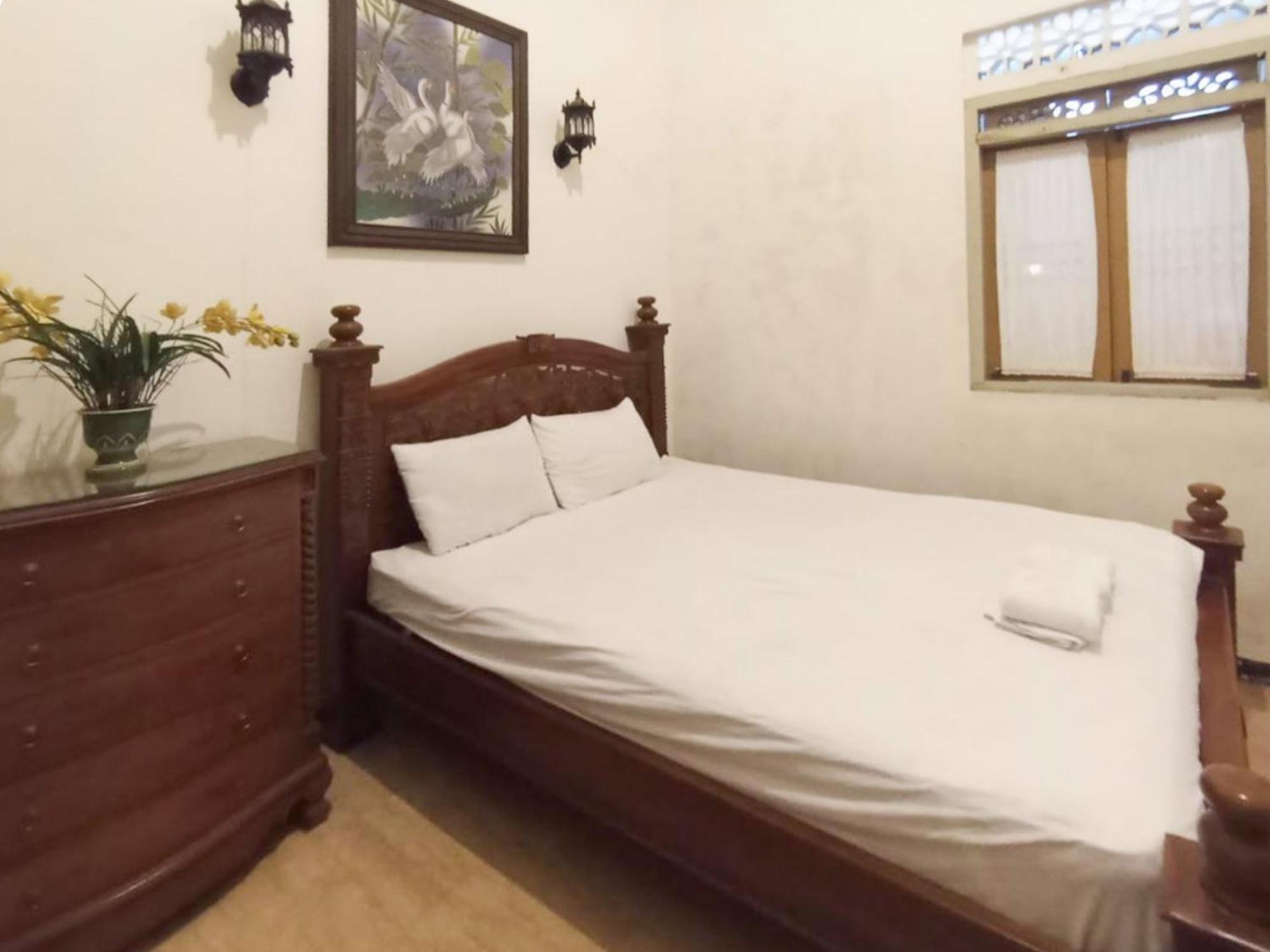 Intayu Homestay Redpartner Malang Exterior photo