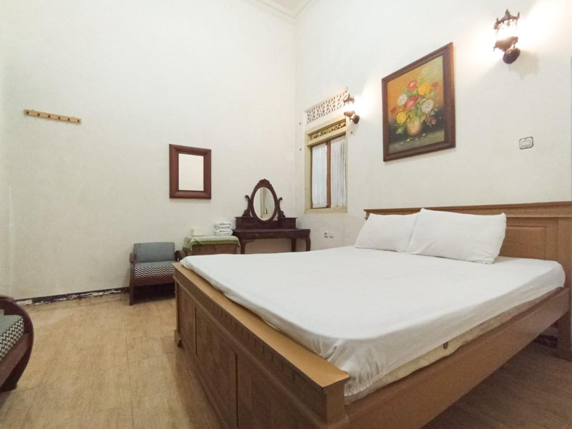 Intayu Homestay Redpartner Malang Exterior photo