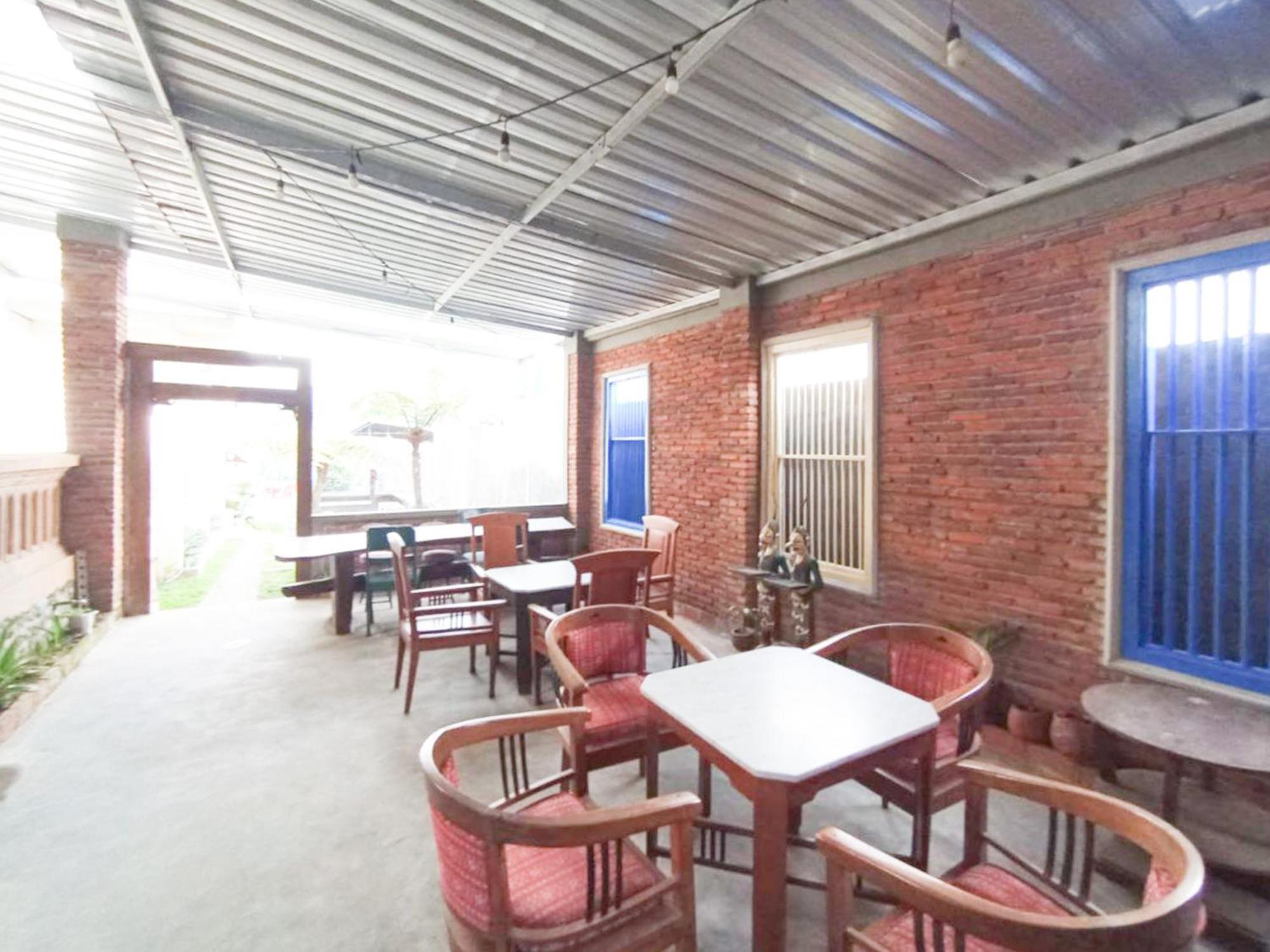 Intayu Homestay Redpartner Malang Exterior photo