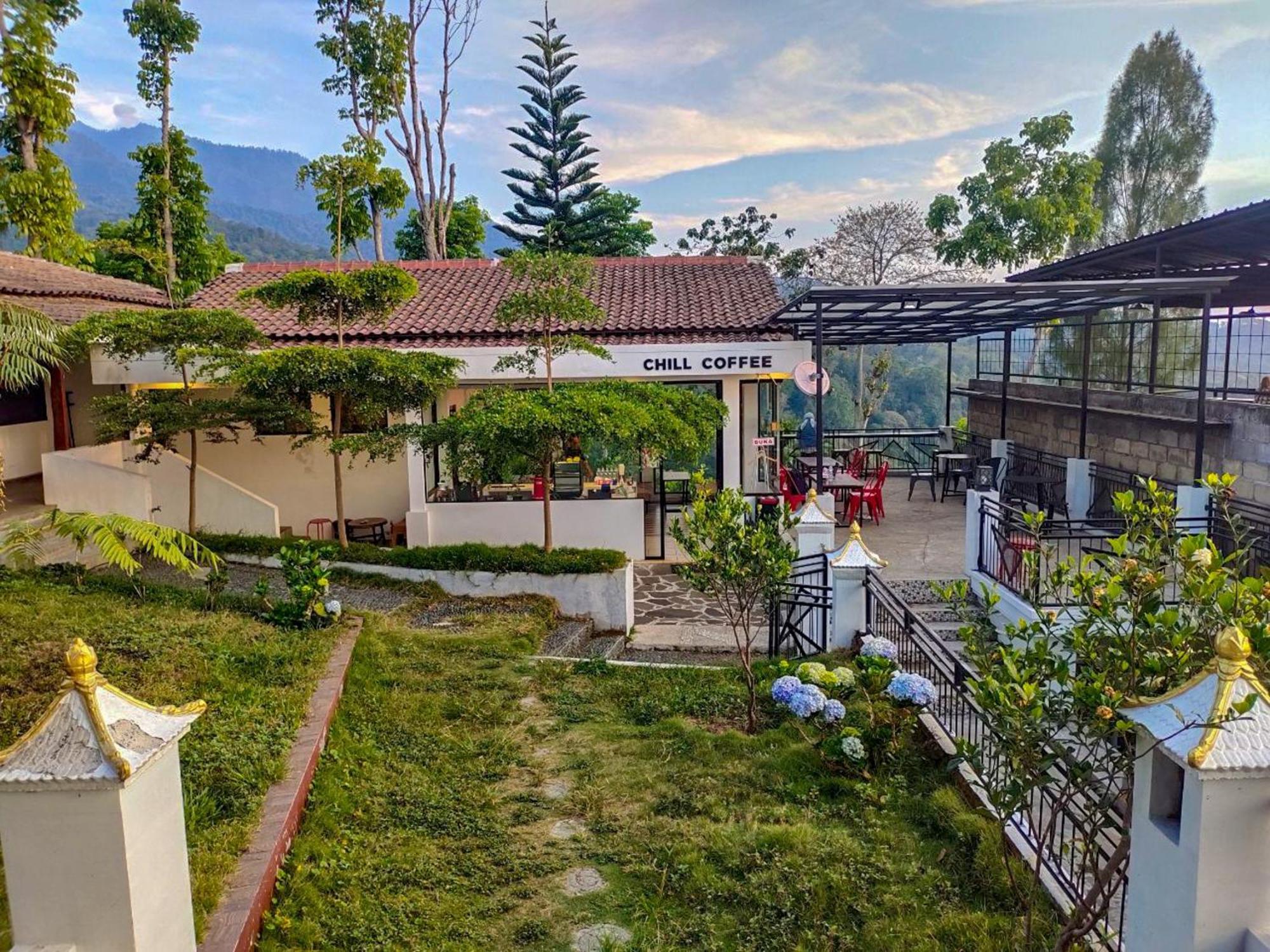 Intayu Homestay Redpartner Malang Exterior photo