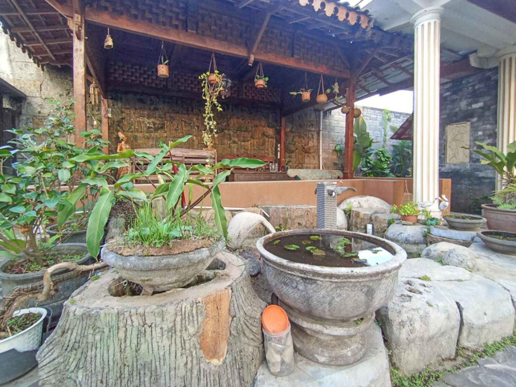 Intayu Homestay Redpartner Malang Exterior photo